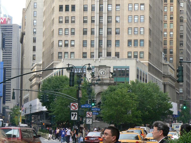 Building et Insolite: The Herald Square 2